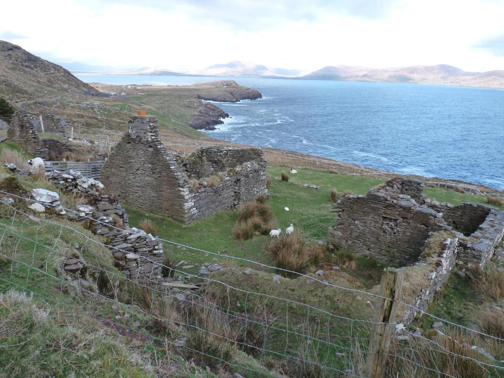 Skellig Cottages Ballinskelligs Exteriör bild